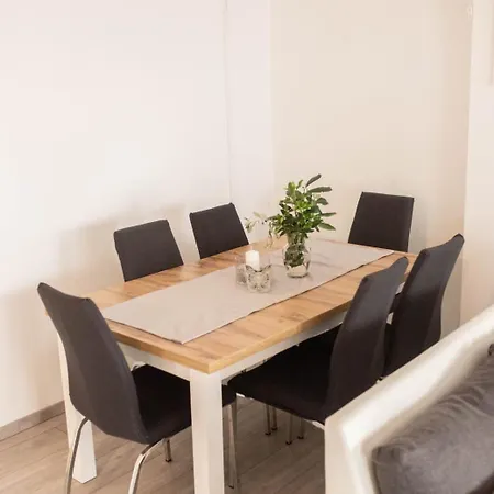 „bernarda” Apartment *